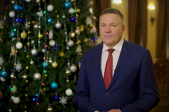 Олег Кувшинников поздравляет вологжан с наступающим Новым годом